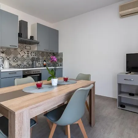 Apartmani Ante & Sime Trogir Exterior photo